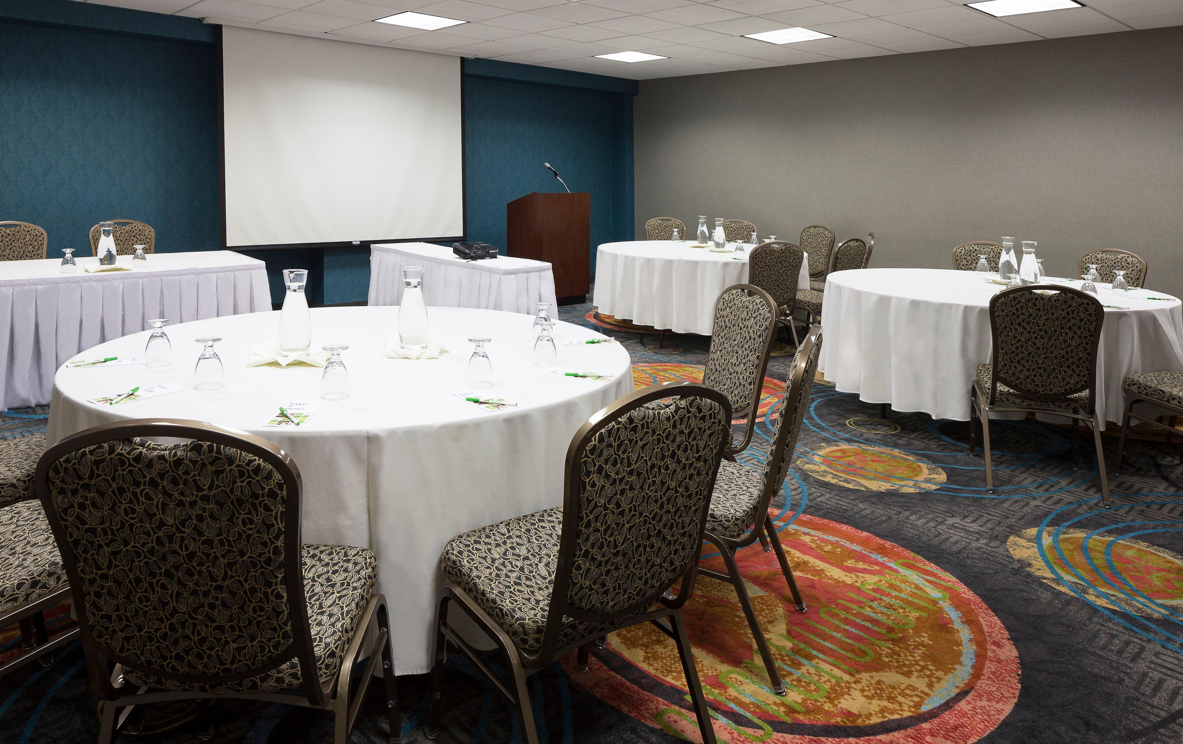 Holiday Inn Wichita East I-35 By Ihg Exterior foto
