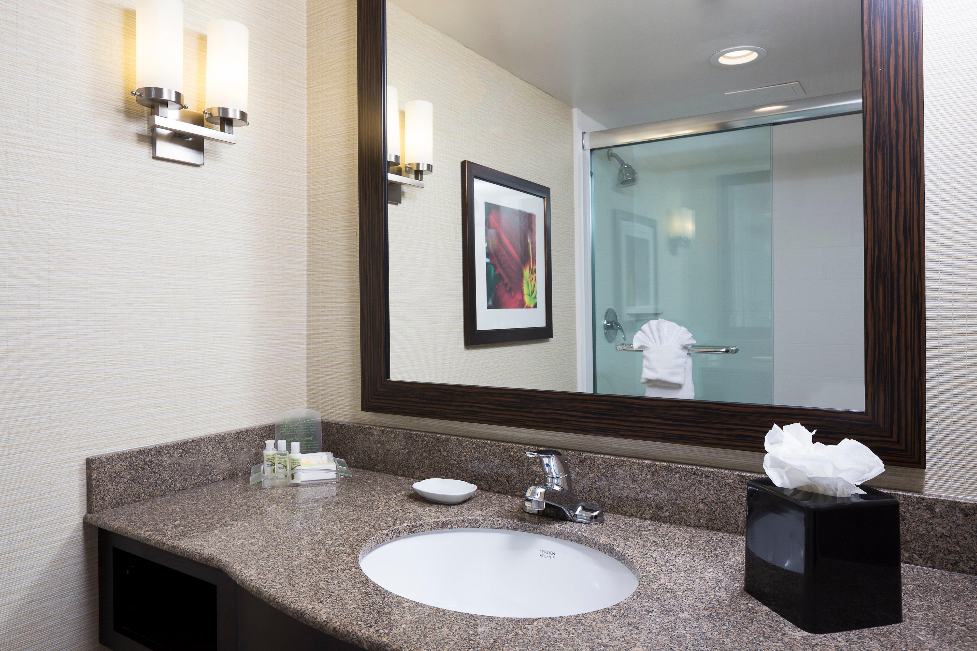 Holiday Inn Wichita East I-35 By Ihg Exterior foto