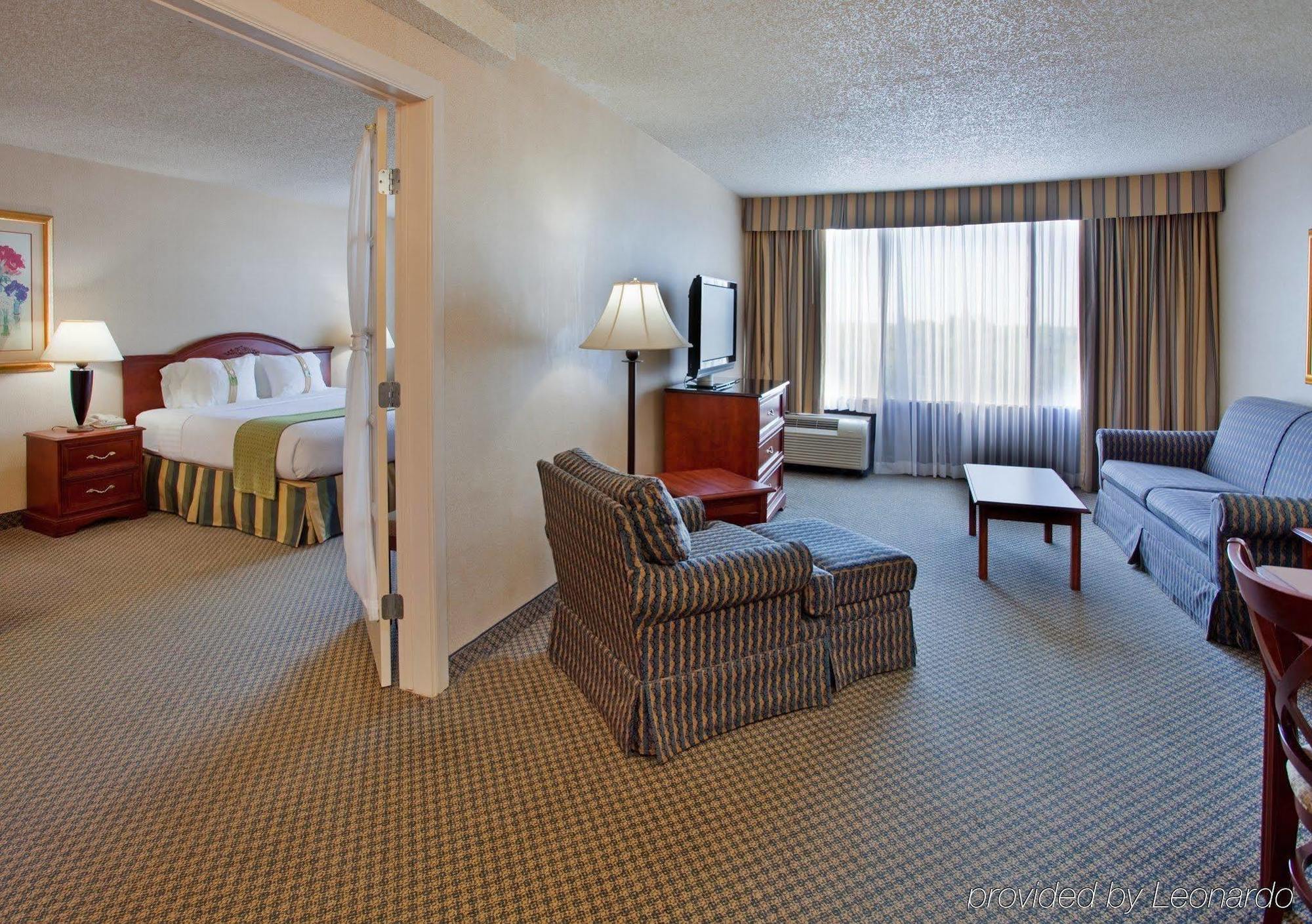 Holiday Inn Wichita East I-35 By Ihg Cameră foto